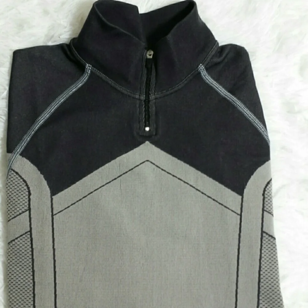Nike Dri-Fit Mock Neck Long Sleeve Shirt-Size M